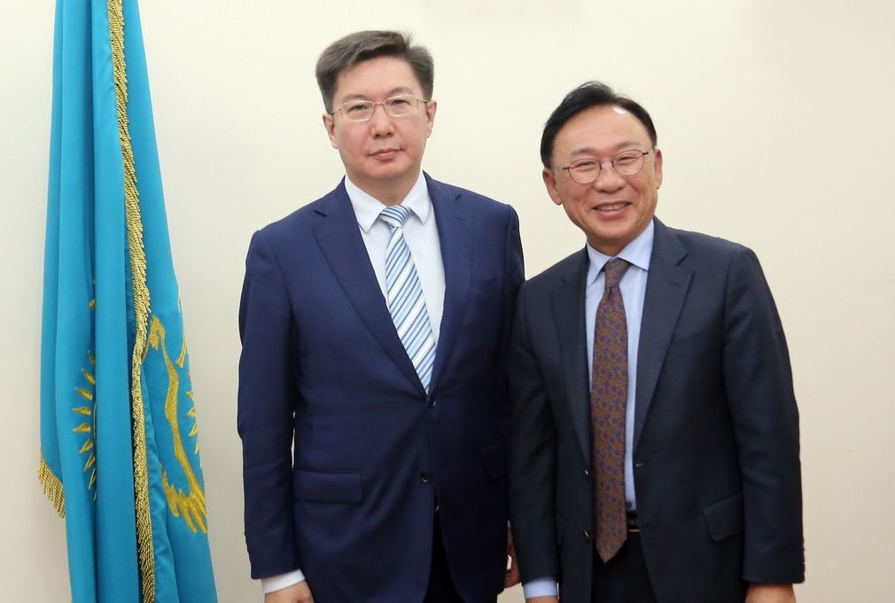 Руководство Satbayev University встретились с представителями Ulsan Science University