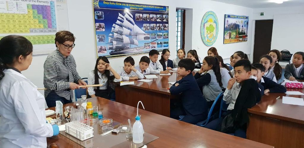  Сәтбаев университетінің оқытушылары дарынды балаларға арнап сабақ өткізді
