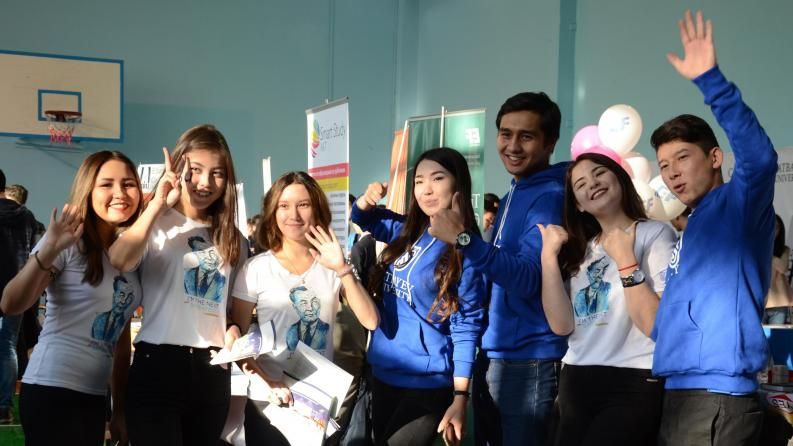 Студенты Satbaev University приняли участие в образовательной выставке НАО «РФМШ-2017»
