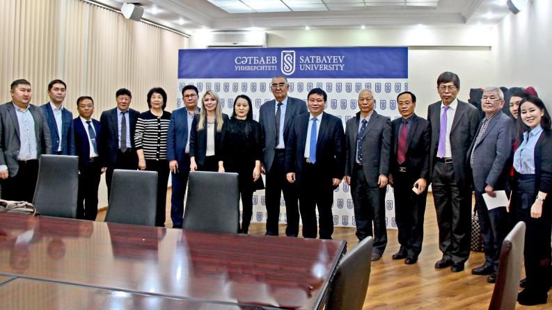 Satbayev University посетила делегация Шаньдунской Академии наук