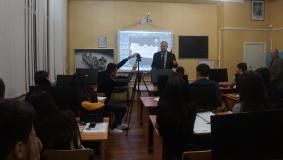Сәтбаев университетінде профессоры Александр Сладковски дәріс оқыды