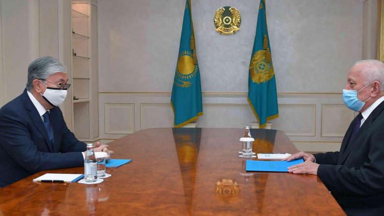 Глава государства принял президента Национальной академии наук Мурата Журинова