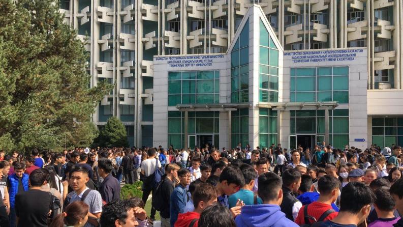 Satbayev University отрабатывает действия при землетрясении