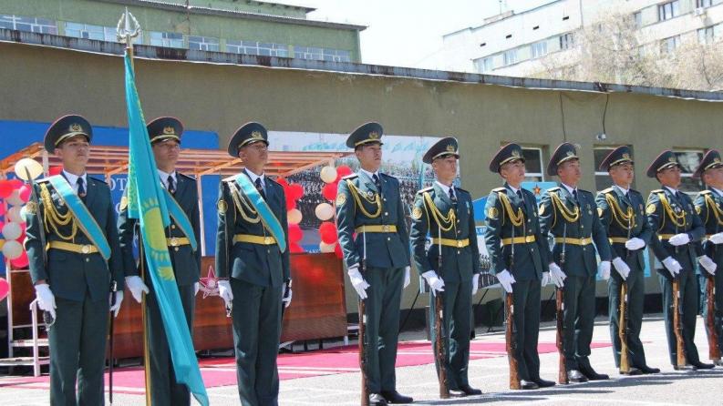 Satbayev University поздравляет казахстанских военных и чтит память героев Великой Отечественной войны