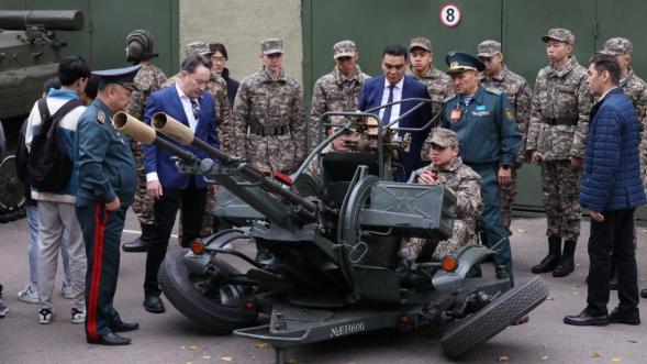 Әскери істер институтында Ашық есік күні өтті