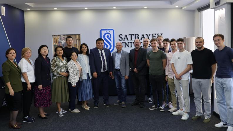 Шексіз инновациялар: Satbayev University мен Hof University ынтымақтастық бағдарламаларын ашуда