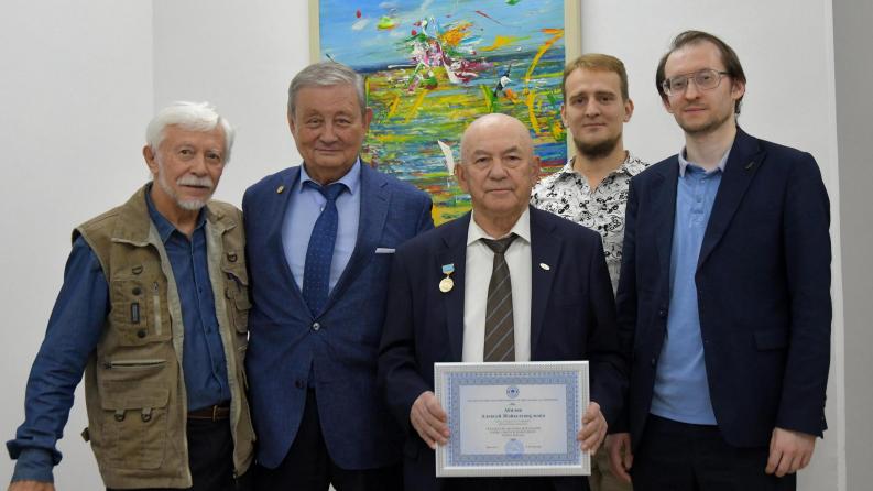 Заслуженное признание: Алексей Абилов получил высокую награду за вклад в архитектурную науку и образование 