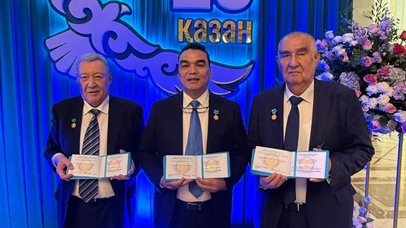 Президент Қазақстан ғалымдарын жоғары тазалықтағы селен алу технологиясын әзірлегені үшін марапаттады