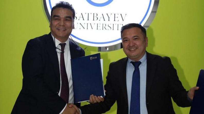 Signing the cooperation agreement between Satbayev University and LocoSystems KZ