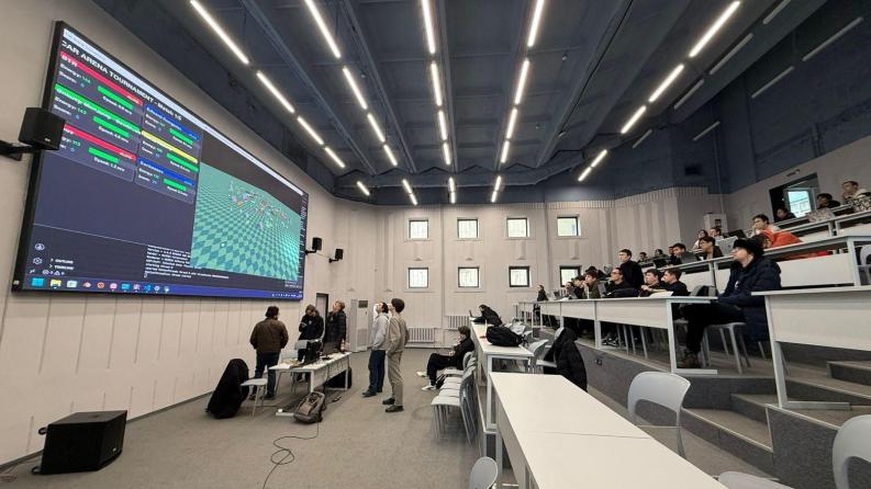 Алгоритмдер жарысы: Сәтбаев университетінің студенттері жасанды интеллект негізінде автономды болидтер жасады