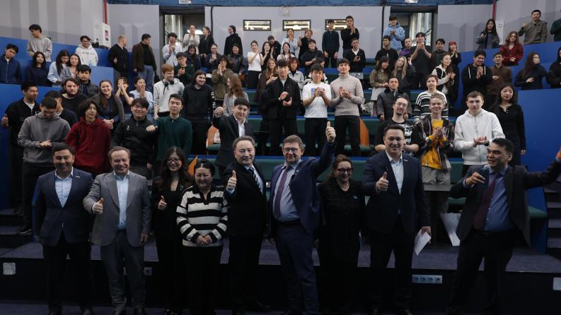 Сәтбаев университетінде жаңа Конституция жобасы талқыланып, студенттер референдумға қатысуға шақырылды