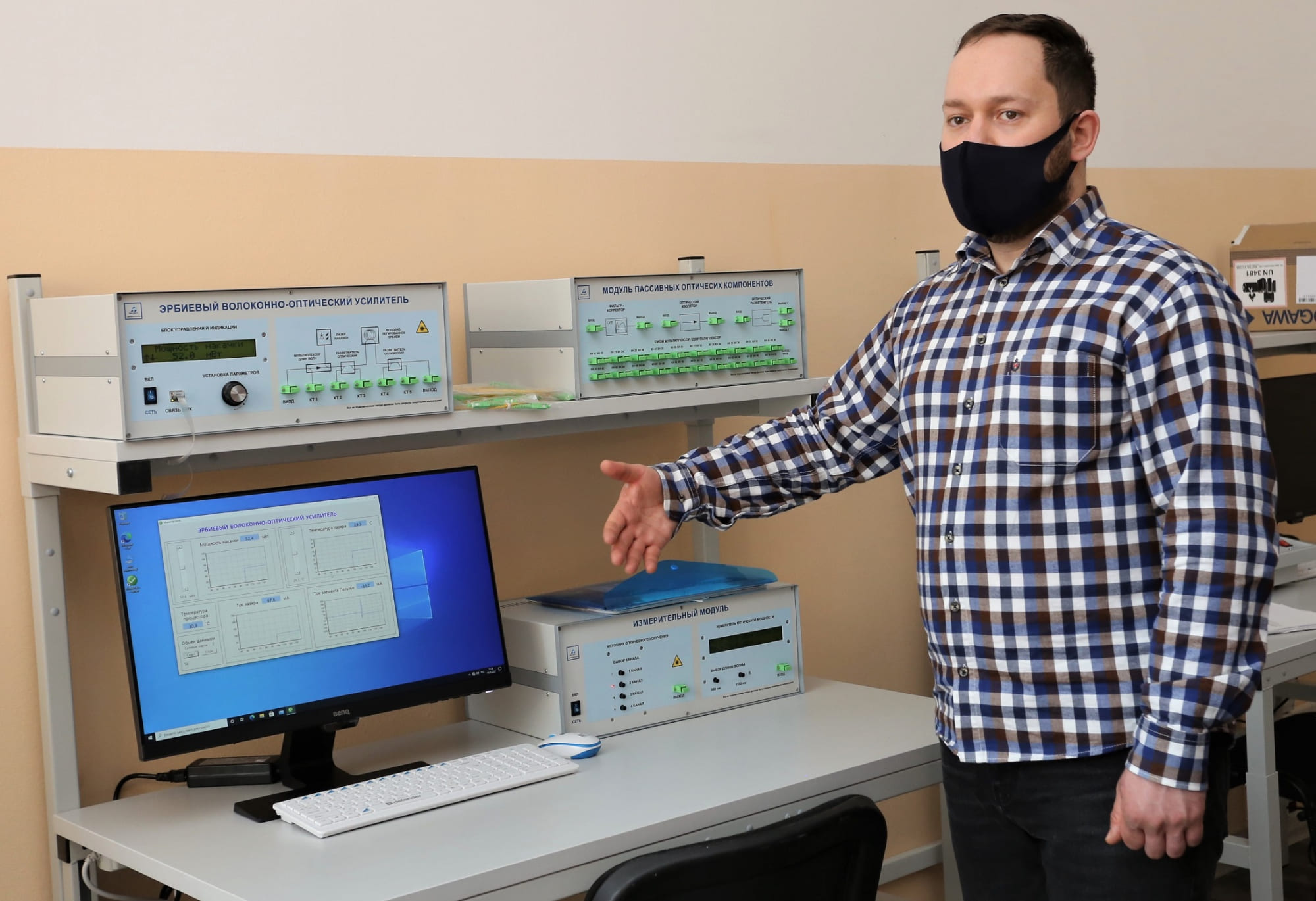 Студенты и научные работники Satbayev University получили доступ к оборудованию по оптоволоконным системам