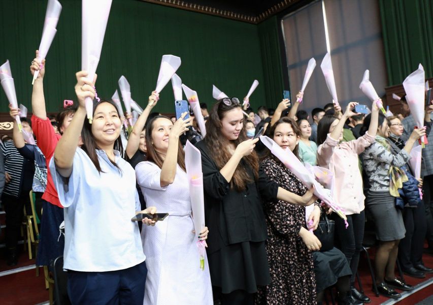 В Satbayev University состоялся концерт, посвященный 8 марта