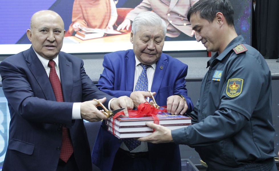 Satbayev University has presented the book devoted to 100th anniversary of Talgat Begeldinov