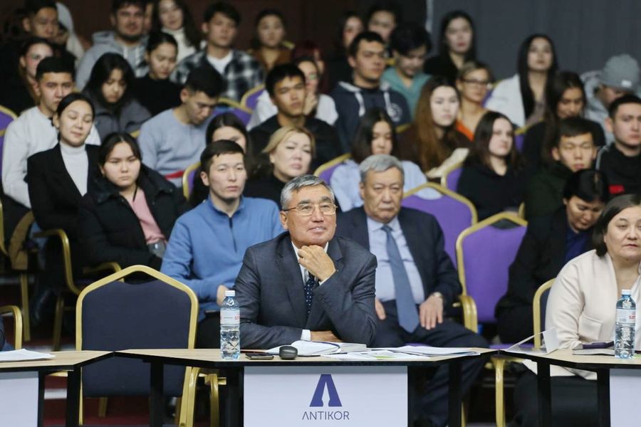 Ректоры алматинских вузов встретились на семинаре по борьбе с коррупцией в Satbayev University