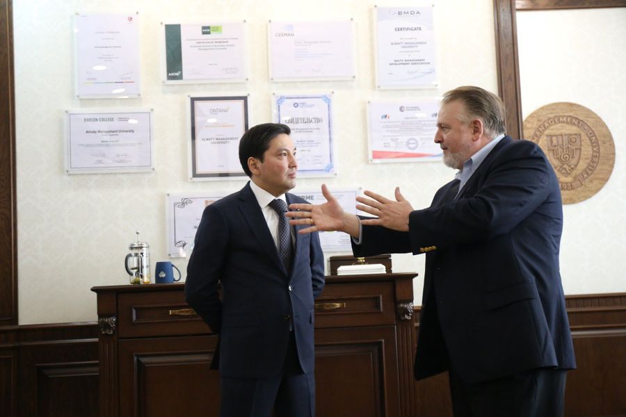 Satbayev University и AlmaU запускают проект по коммерциализации научных открытий
