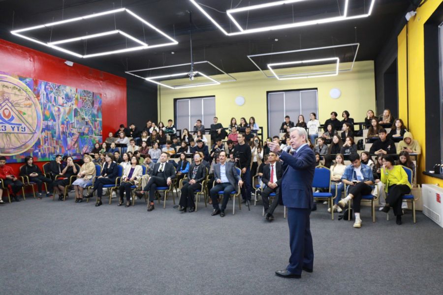 Видеть реальность: Satbayev University посетил Жаксыбек Кулекеев