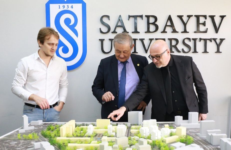 Итальянский архитектор раскрывает перед студентами и преподавателями Satbayev University возможности BIM-технологий