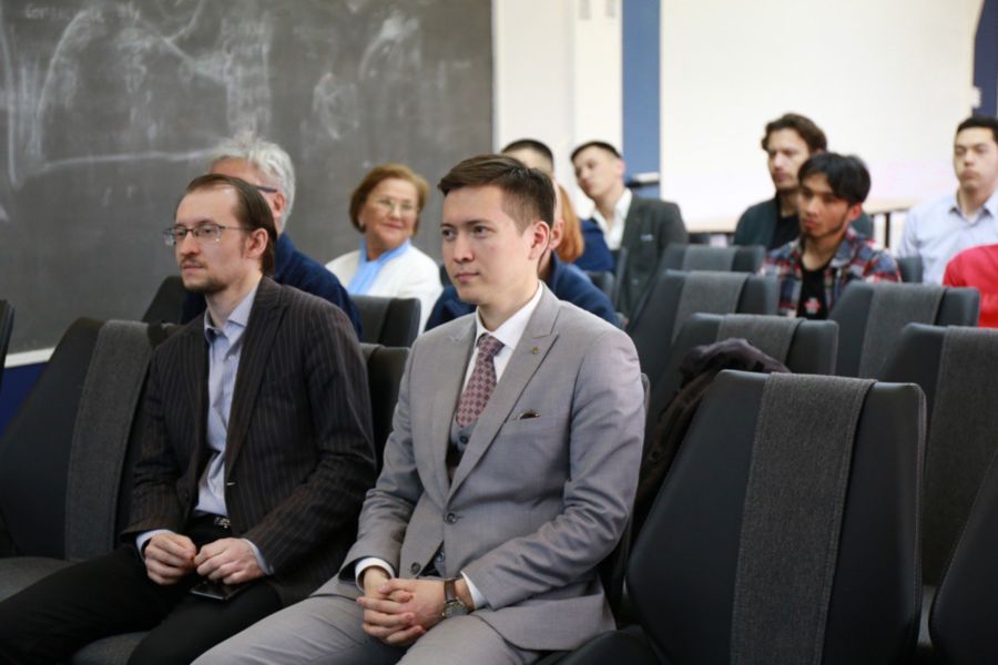 Итальянский архитектор раскрывает перед студентами и преподавателями Satbayev University возможности BIM-технологий
