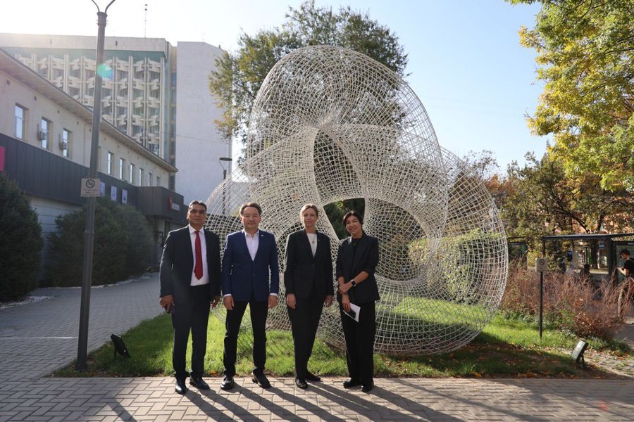 Постоянный координатор ООН в Казахстане Микаэла Фриберг-Стори посетила Satbayev University