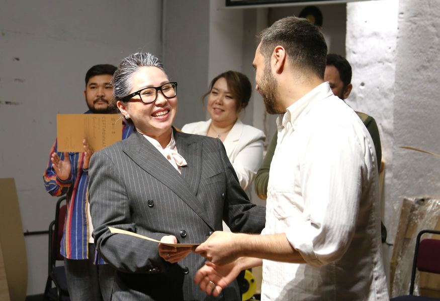 Из сотрудников в актеры: сотрудники Satbayev University представили свой дебютный спектакль