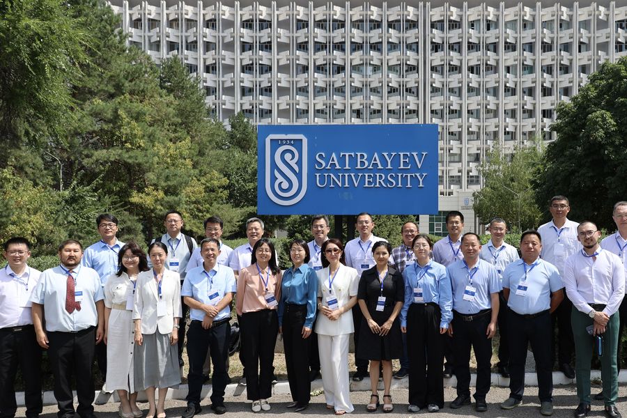 Bridge across two countries: Satbayev University has received the scientific delegation from the People's Republic of China