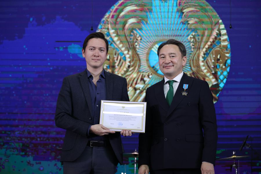 Satbayev University celebrated Republic Day with the concert dedicated to its native land