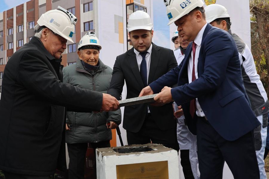 The project for building the new student dormitory has been launched at Satbayev University