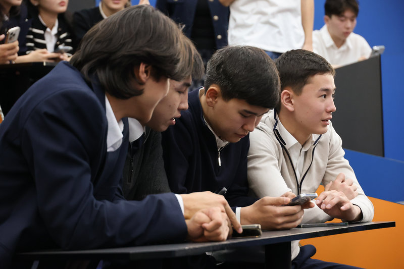 Юные геологи Алматы представили проекты на XI открытой олимпиаде в Satbayev University