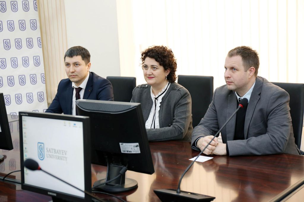 Satbayev University заключил соглашение о стратегическом партнерстве с компанией Microsoft