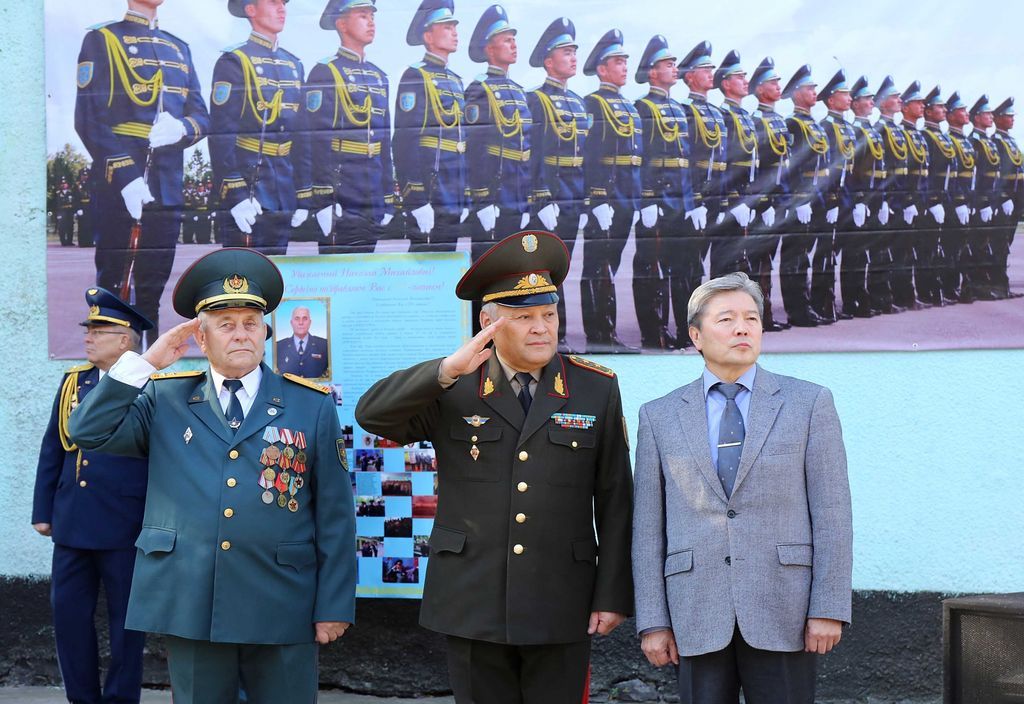 Состоялась церемония присвоения воинских званий выпускникам Военного института Satbayev University