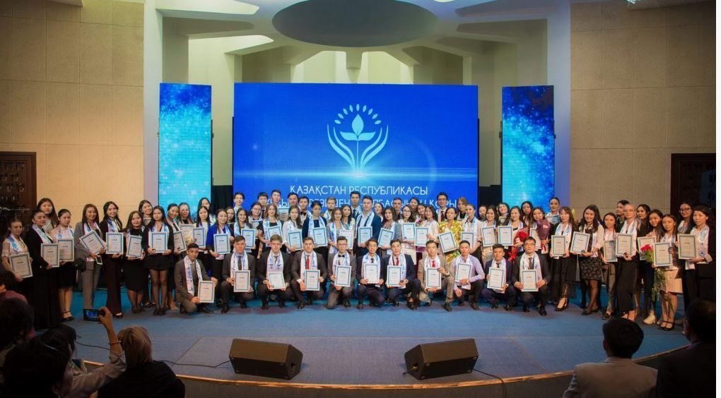 Студентка ИХиБТ получила стипендию  Фонда Первого Президента Республики Казахстан